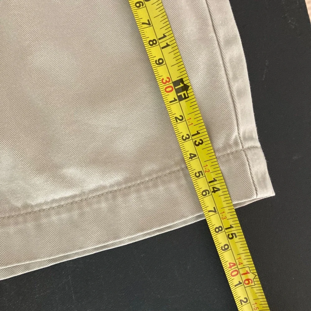 Vintage 2001 Old Navy Pleated High Waisted Khaki Shorts 4 Tan Y2K 100% Cotton